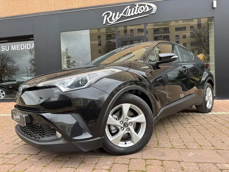 Usado Toyota C-HR Plus 122 CV (89 kW) 2018 Negro SUV