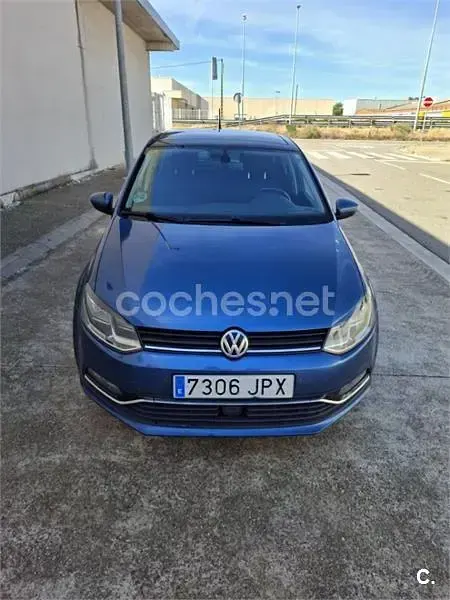 Usado VW Polo Sportline 90 CV (66 kW) 2016 Azul Berlina