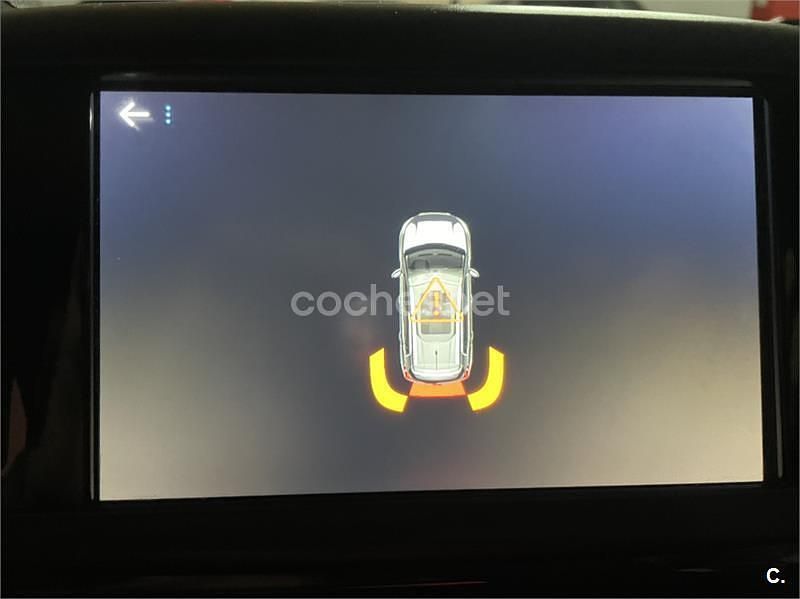 Usado Peugeot 2008 Allure 110 CV (80 kW) 2018 Gris / plata SUV