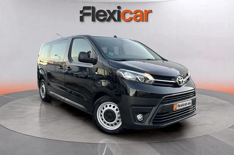 Usado Toyota Proace Verso 120 CV (88 kW) 2023 Negro Familiar