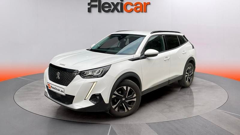 Usado Peugeot 2008 Active 110 CV (80 kW) 2021 Blanco SUV