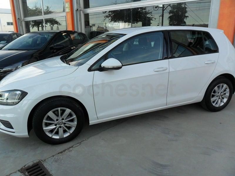 Usado VW Golf VII Advance 115 CV (84 kW) 2017 Blanco Berlina