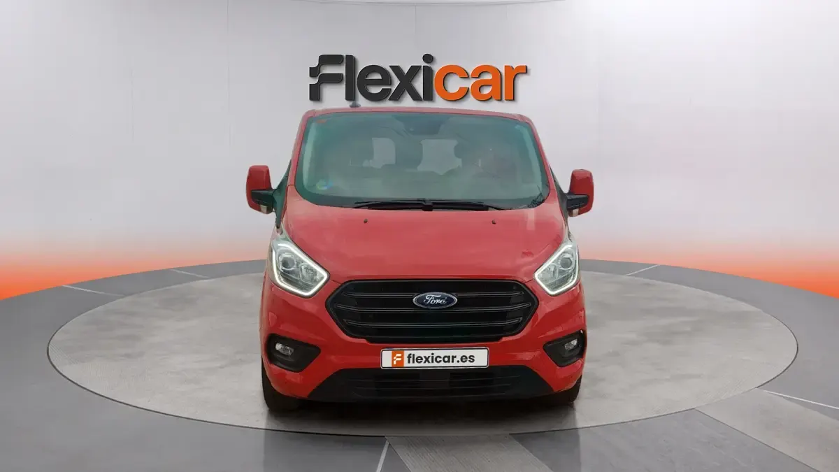 Usado Ford Tourneo Custom Trend 136 CV (100 kW) 2023 Rojo Van