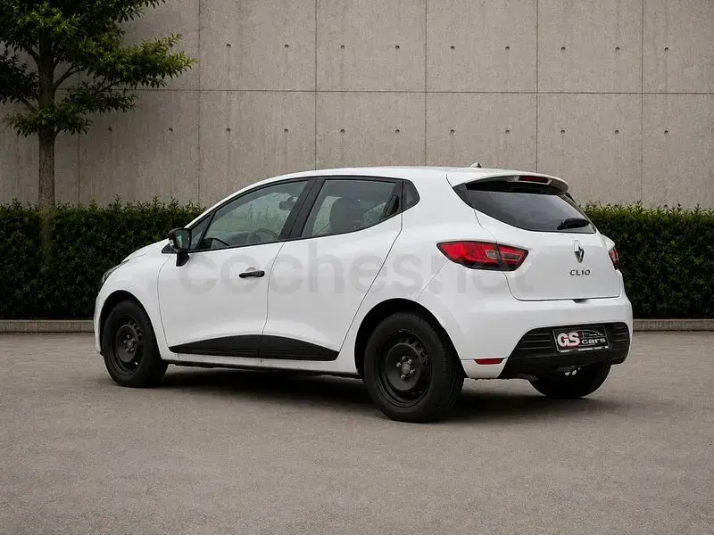 Usado Renault Clio IV Business 75 CV (55 kW) 2019 Blanco Berlina