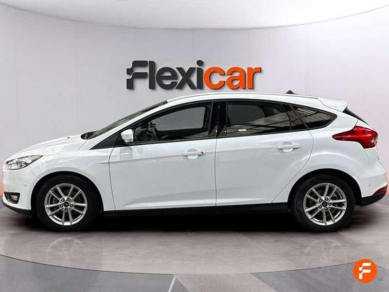 Usado Ford Focus Trend+ 125 CV (91 kW) 2018 Blanco Familiar