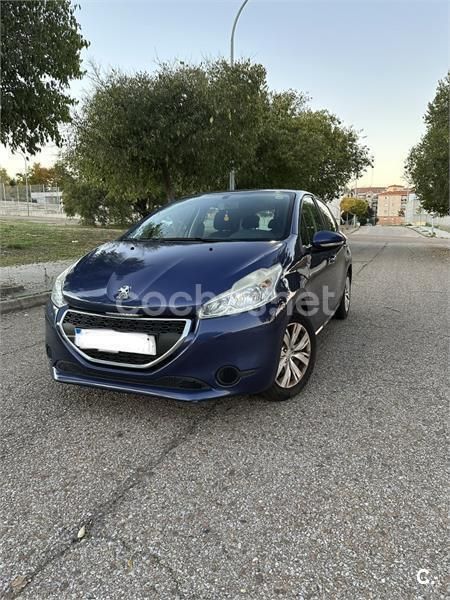 Usado Peugeot 208 82 CV (60 kW) 2013 Azul Utilitario