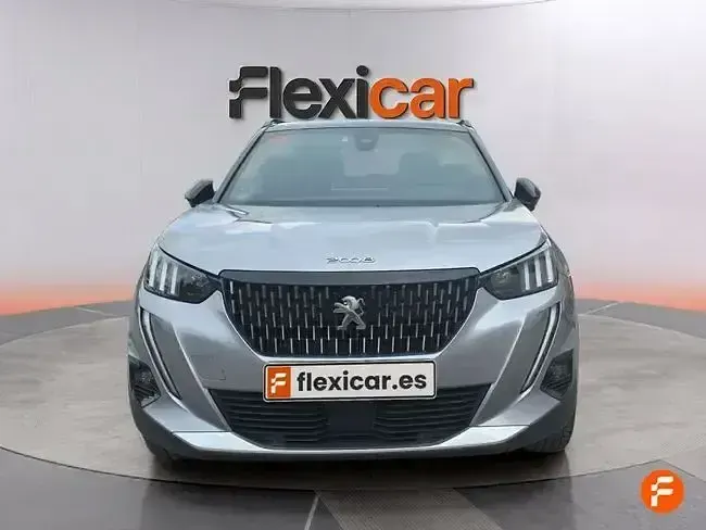 Usado Peugeot 2008 GT 130 CV (95 kW) 2021 Gris SUV