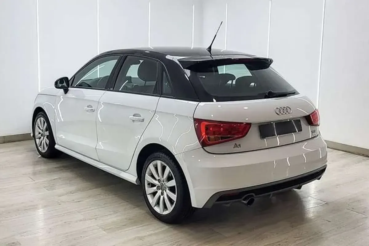 Usado Audi A1 Sportback Premium 95 CV (69 kW) 2018 Blanco Utilitario