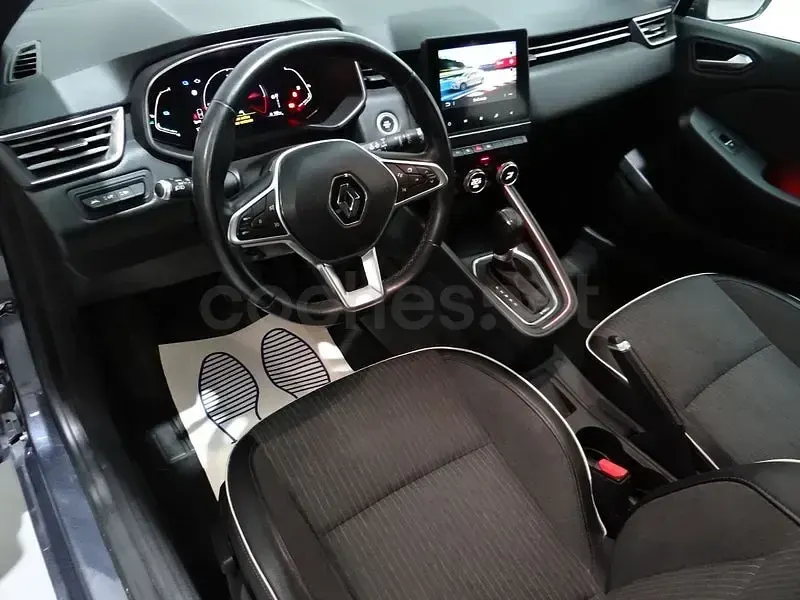 Usado Renault Clio V Intens 140 CV (102 kW) 2021 Gris / plata Berlina