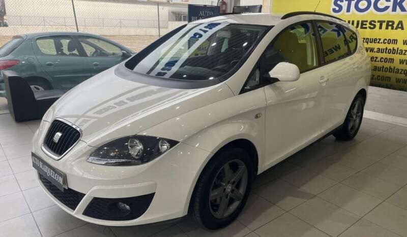 Usado Seat Altea XL I-Tech 105 CV (77 kW) 2015 Blanco Monovolumen