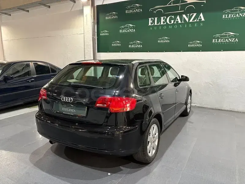 Usado Audi A3 Sportback Ambiente 115 CV (84 kW) 2006 Azul Utilitario