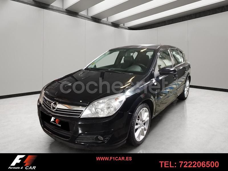 Usado Opel Astra Cosmo 120 CV (88 kW) 2005 Negro Berlina