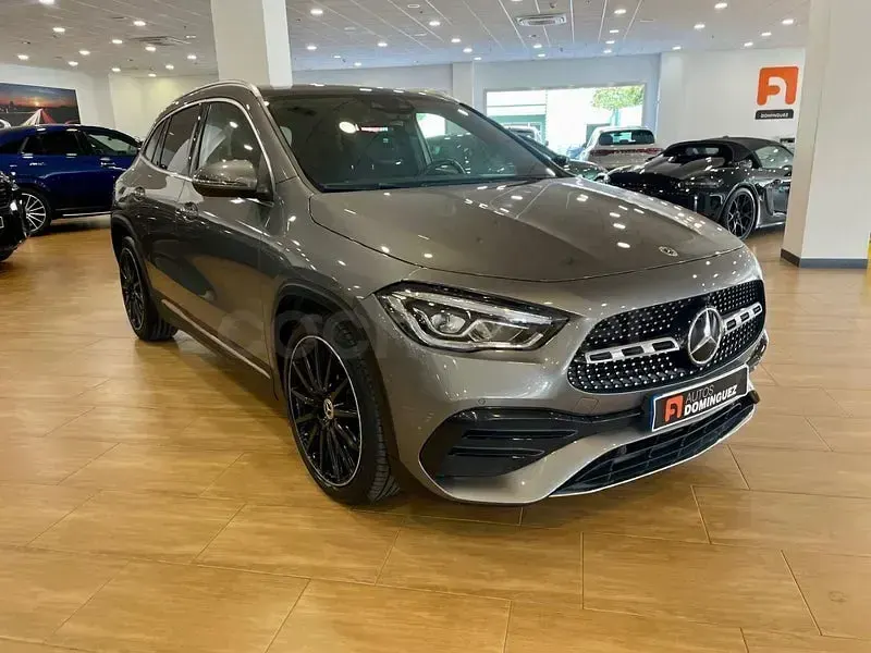 Usado Mercedes GLA200 150 CV (110 kW) 2020 Gris / plata SUV