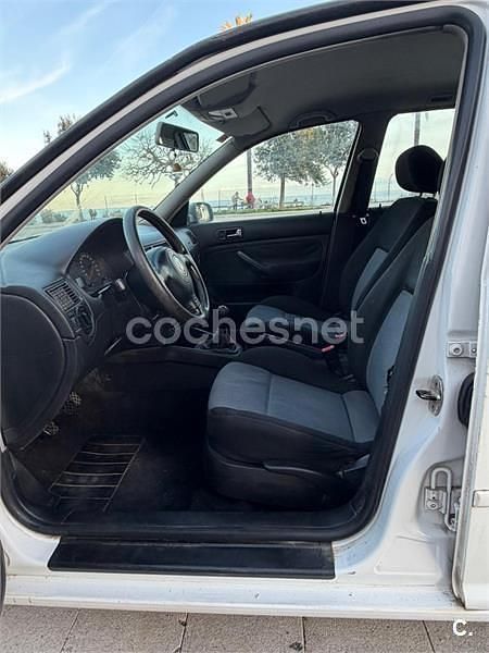 Usado VW Golf IV Advance 110 CV (80 kW) 2003 Blanco Berlina