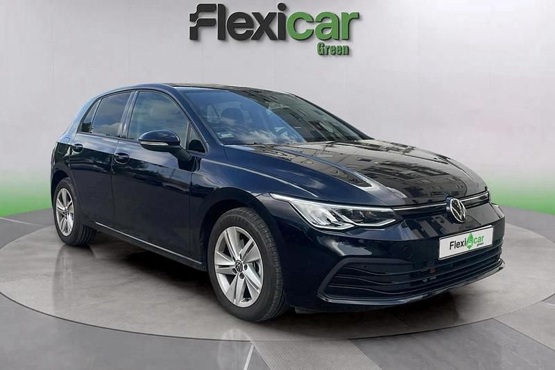 Usado VW Golf 115 CV (84 kW) 2023 Negro Berlina