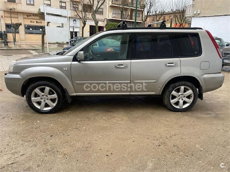 Usado Nissan X-Trail 136 CV (100 kW) 2006 Gris / plata SUV