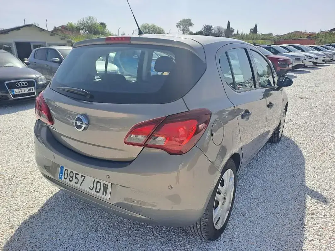 Usado Opel Corsa Excellence 90 CV (66 kW) 2015 Gris Utilitario