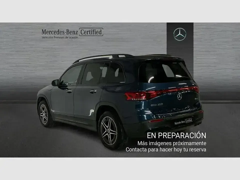 Usado Mercedes EQB300 167 kW (228 CV) 2021 Azul denim SUV