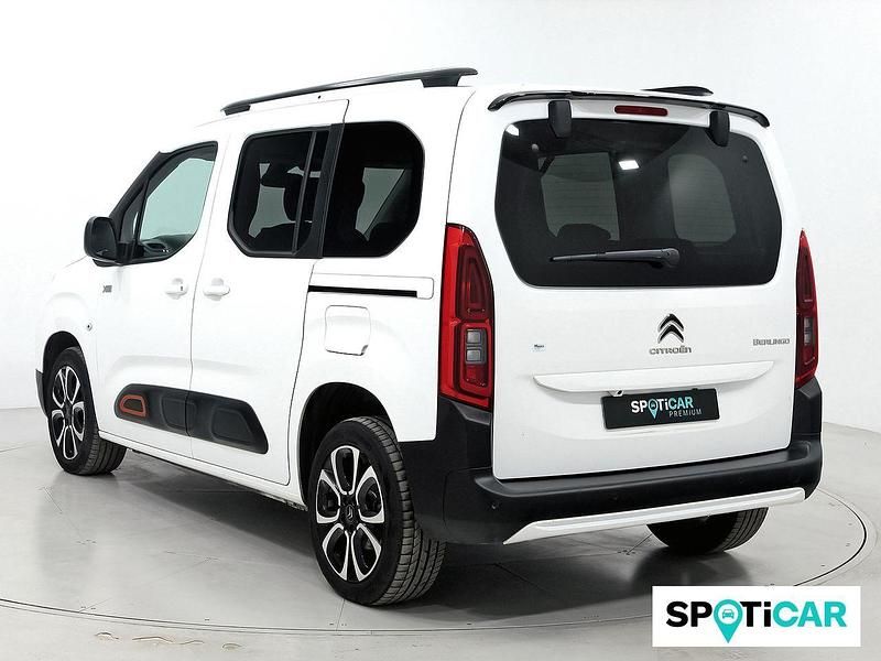 Usado Citroën Berlingo Shine 102 CV (75 kW) 2021 Blanco Monovolumen