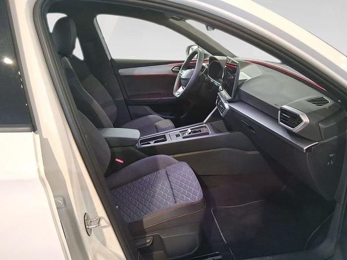 Usado Seat Leon FR 204 CV (150 kW) 2025 Blanco Familiar