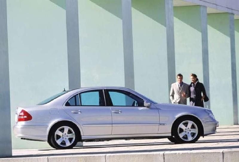 Usado 2005 Mercedes E220 Berlina | 3500 € (Super precio) - Imagen 1/4