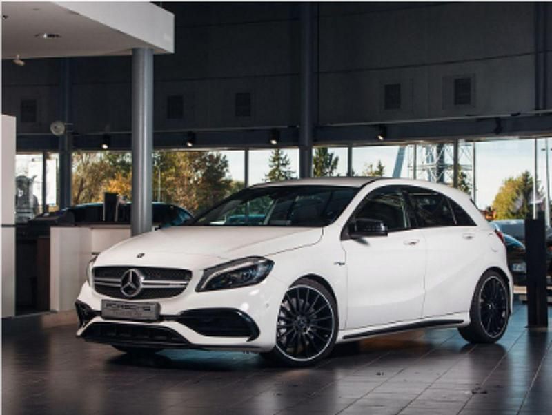 Usado Mercedes A45 AMG AMG 381 CV (280 kW) 2016 Blanco metalizado Utilitario