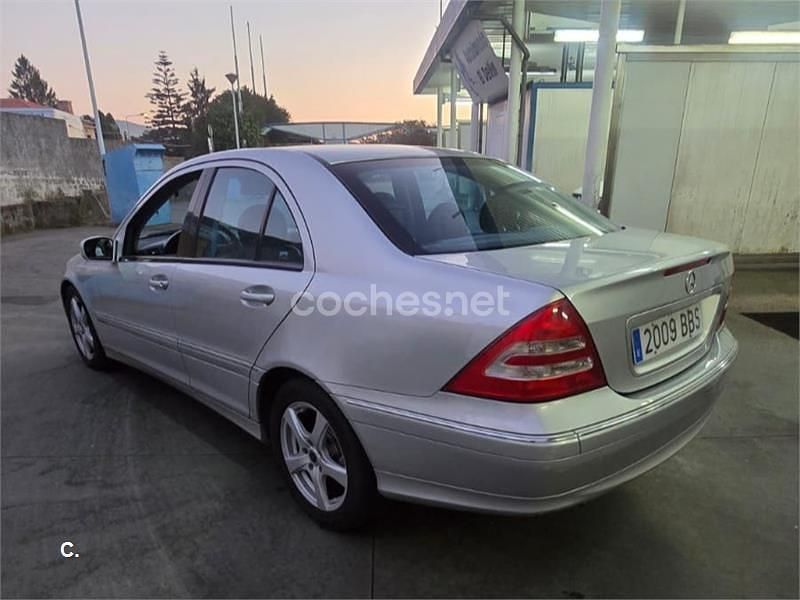Gris / plata Usado 2000 Mercedes C180 Avantgarde Berlina | 4000 € (Un poco caro) - Imagen 1/4