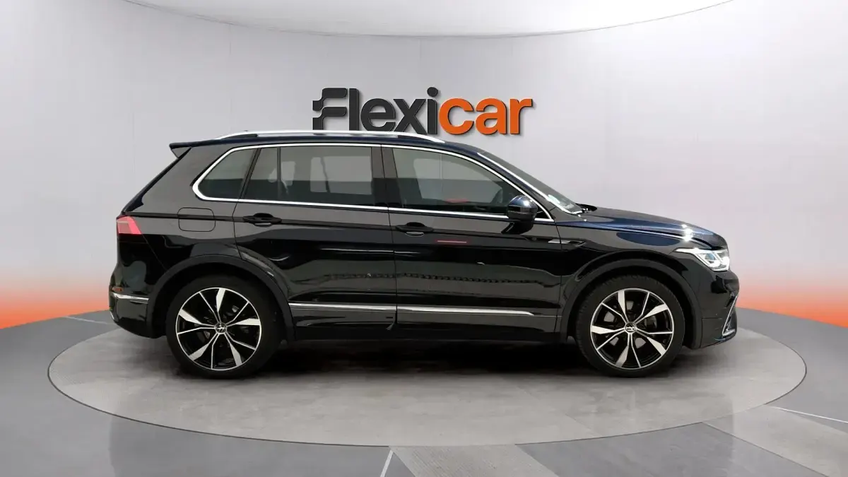 Usado VW Tiguan R-line 200 CV (147 kW) 2022 Negro SUV