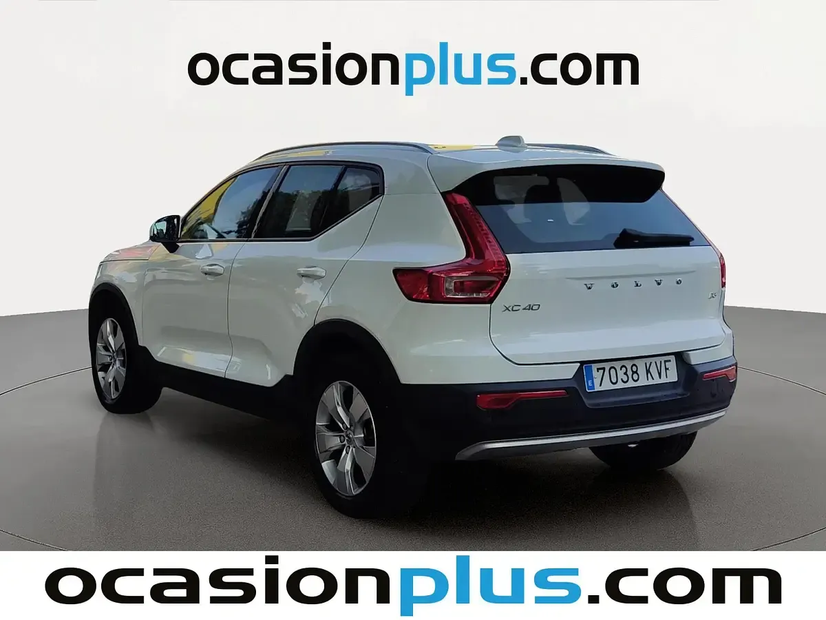 Usado Volvo XC40 Momentum 150 CV (110 kW) 2019 Blanco SUV