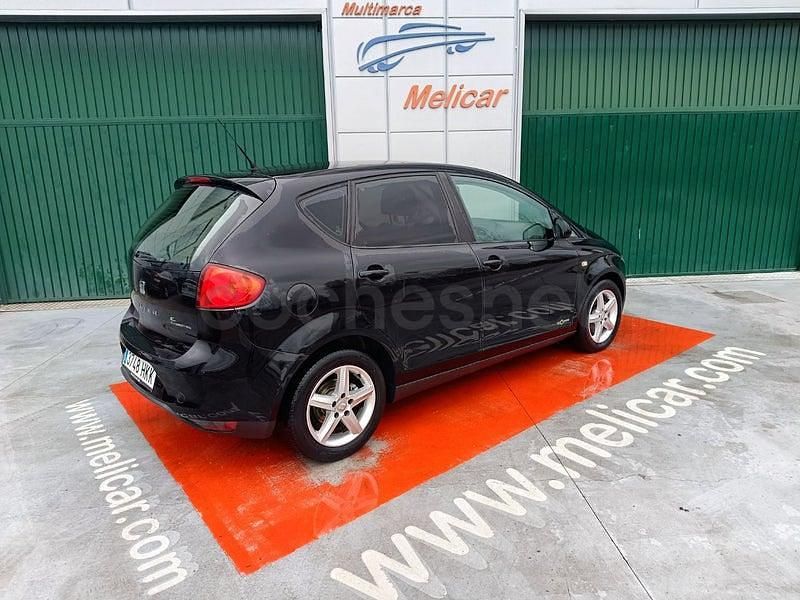 Usado Seat Altea Style 105 CV (77 kW) 2012 Negro Monovolumen