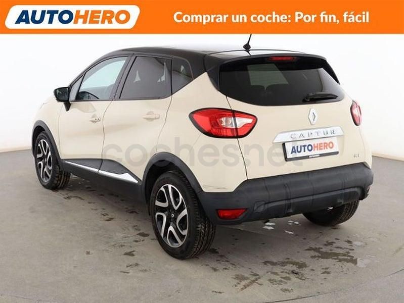 Usado Renault Captur Zen 90 HP (66 kW) 2016 Bege SUV