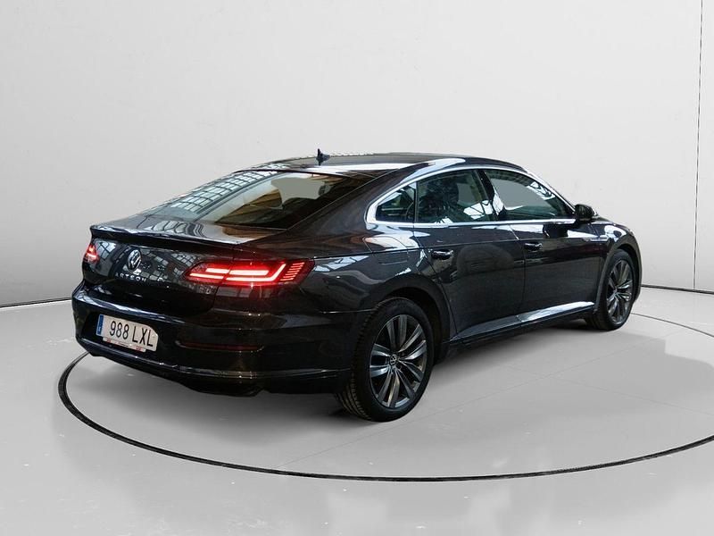 Usado VW Arteon 150 CV (110 kW) 2022 Negro Berlina