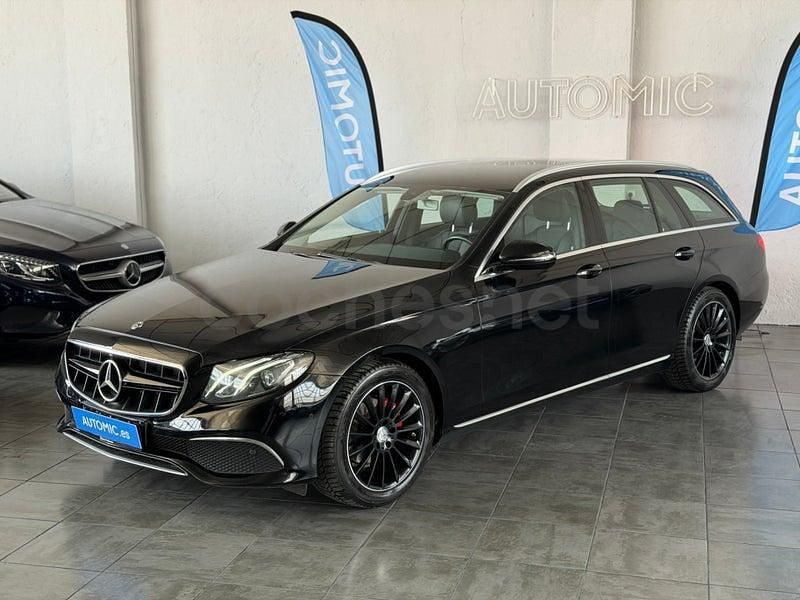Usado Mercedes E220 194 CV (142 kW) 2018 Negro Familiar