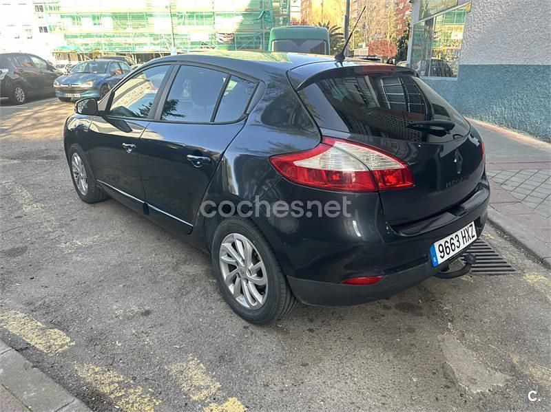 Usado Renault Mégane LIMITED 115 CV (84 kW) 2014 Azul Berlina