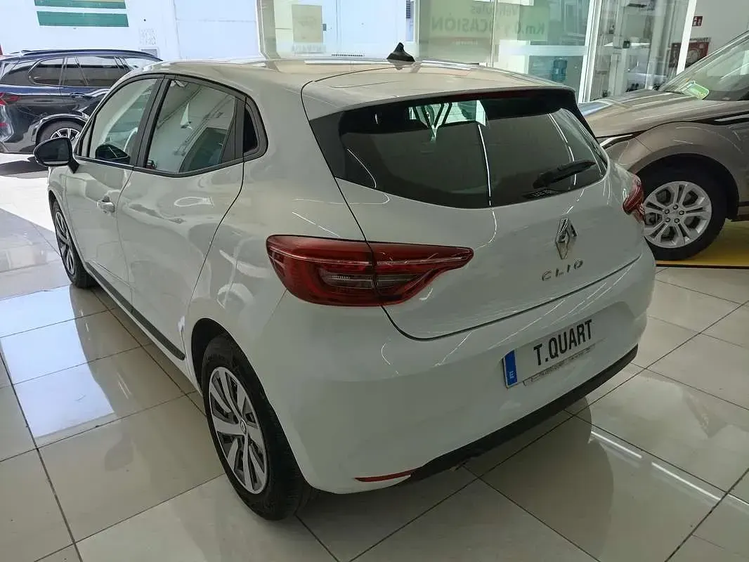 Usado Renault Clio Equilibre 91 CV (66 kW) 2023 Blanco Utilitario