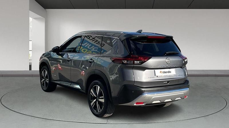 Usado Nissan X-Trail Tekna 213 CV (156 kW) 2022 Gris SUV