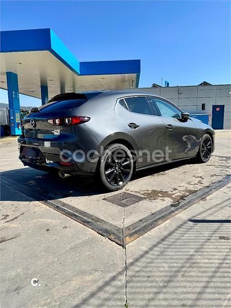 Usado Mazda 3 186 CV (136 kW) 2021 Gris / plata Berlina