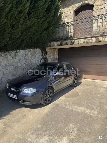 Usado Audi A3 Attraction 150 CV (110 kW) 1999 Azul Utilitario