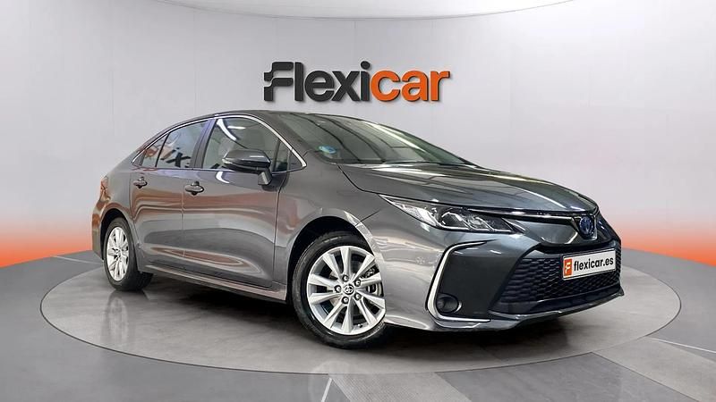 Usado Toyota Corolla Active 140 CV (102 kW) 2024 Blanco Berlina