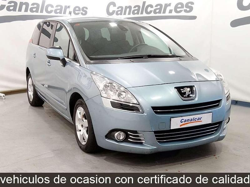 Usado Peugeot 5008 Active 112 CV (82 kW) 2012 Azul Monovolumen