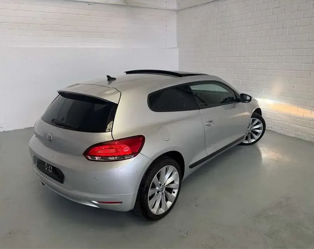 Usado VW Scirocco 209 CV (153 kW) 2010 Gris Coupe