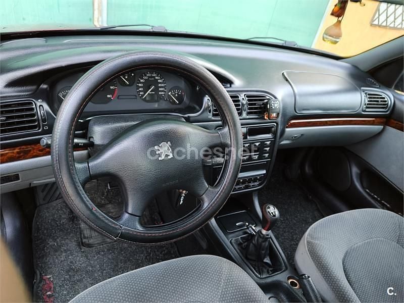 Usado Peugeot 406 110 CV (80 kW) 1997 Rojo Berlina