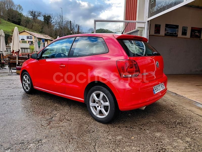 Usado VW Polo Advance 85 CV (62 kW) 2011 Rojo Berlina