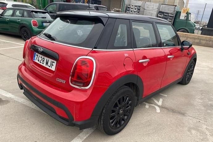 Usado Mini Cooper 137 CV (100 kW) 2023 Rojo Utilitario