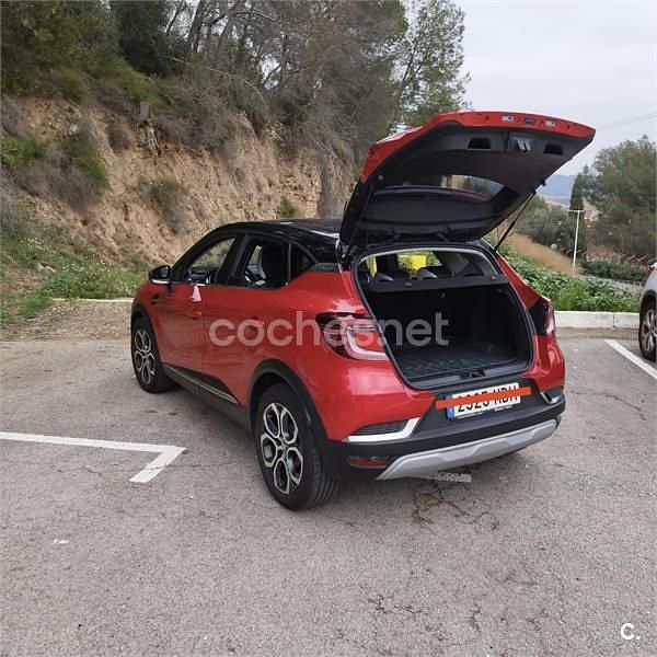 Usado Renault Captur Techno 140 CV (102 kW) 2022 Granate SUV