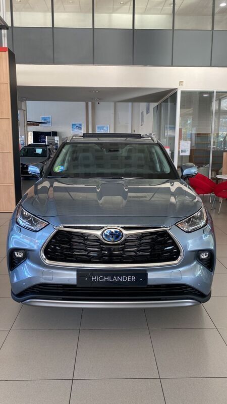 Azul Usado 2023 Toyota Highlander Advance SUV | 58.900 € (Precio justo) - Imagen 1/3