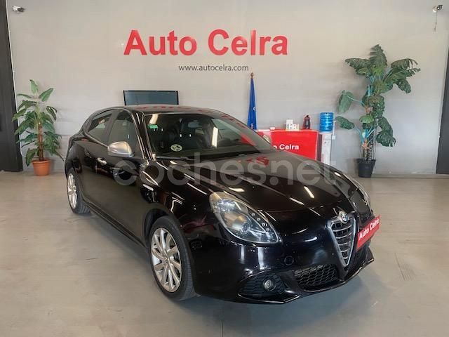 Marrón Usado 2013 Alfa Romeo Giulietta Distinctive Utilitario | 6000 € - Imagen 1/4