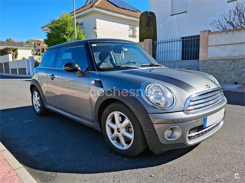 Usado Mini Cooper D 110 CV (80 kW) 2010 Gris / plata Utilitario