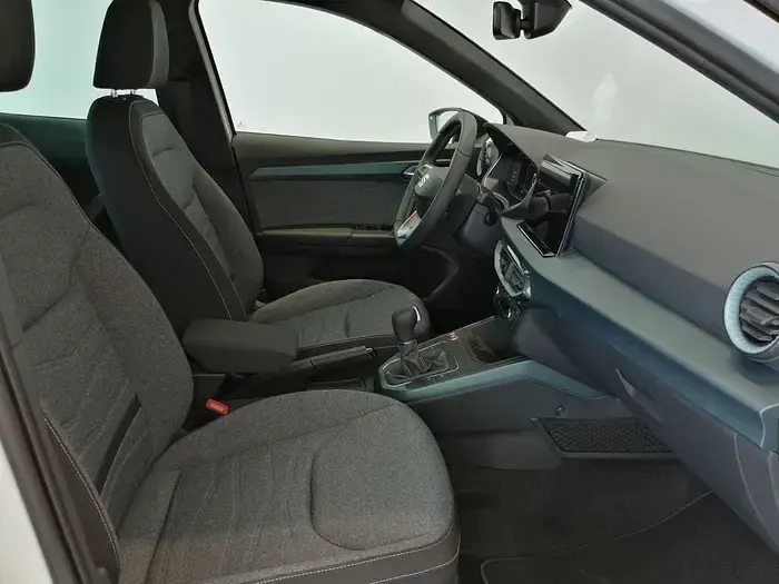 Usado Seat Arona Xperience 115 CV (84 kW) 2025 Blanco SUV