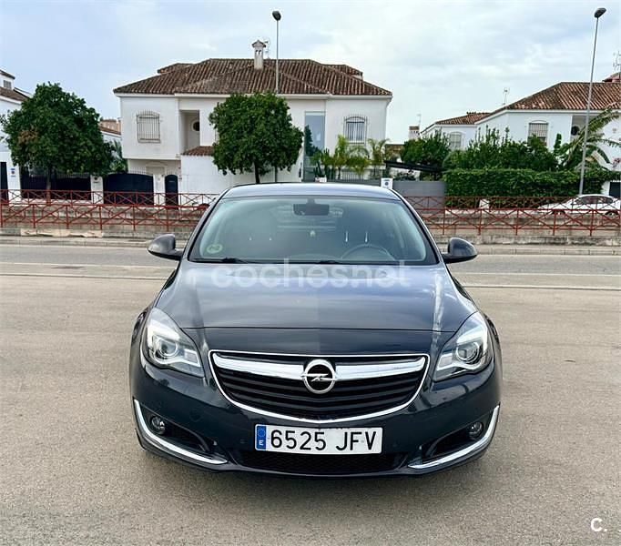 Gris / plata Usado 2015 Opel Insignia Selective Berlina | 6990 € (Buen precio) - Imagen 1/4